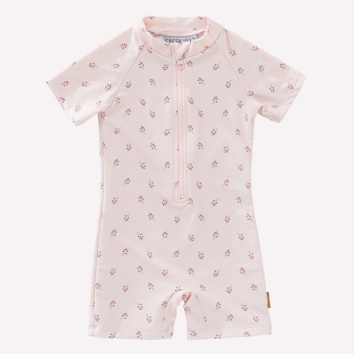 Fresk: Ολόσωμο μαγιό σορτς με προστασία UV50 Berries Fresk: Ολόσωμο μαγιό σορτς με προστασία UV50 Berries