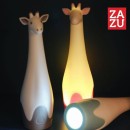 Gina η Καμηλοπάρδαλη φακός & φωτάκι νυκτός ΖΑΖU Gina η Καμηλοπάρδαλη φακός & φωτάκι νυκτός ΖΑΖU
