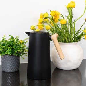 Κανάτα Θερμός Με Εργονομική Λαβή 1.0lt Μαύρο Estia Κανάτα Θερμός Με Εργονομική Λαβή 1.0lt Μαύρο Estia