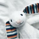 Λαγουδάκι BIBI βοηθός ύπνου με χτύπο καρδιάς & λευκούς ήχους ZAZU Λαγουδάκι BIBI βοηθός ύπνου με χτύπο καρδιάς & λευκούς ήχους ZAZU