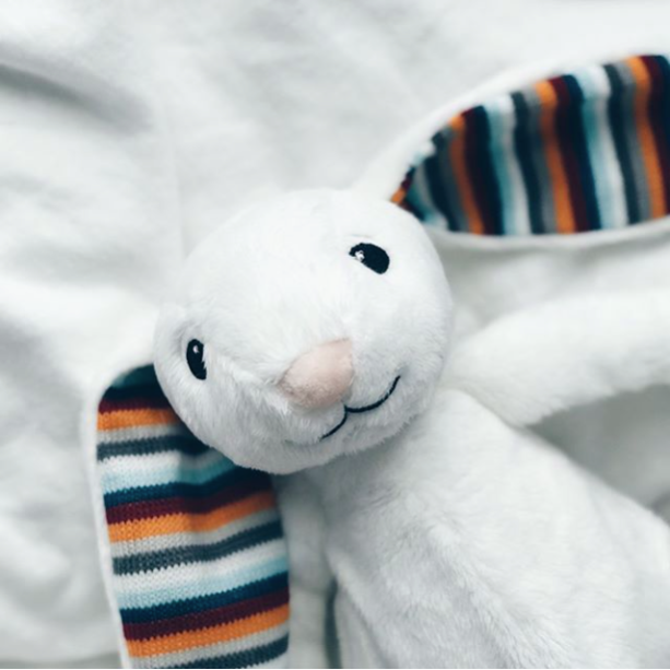 Λαγουδάκι BIBI βοηθός ύπνου με χτύπο καρδιάς & λευκούς ήχους ZAZU Λαγουδάκι BIBI βοηθός ύπνου με χτύπο καρδιάς & λευκούς ήχους ZAZU