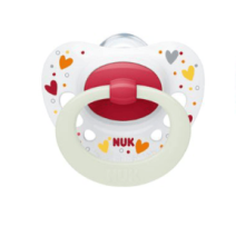 Nuk Πιπίλα Signature Night Σιλικόνης 6-18m Καρδούλες Nuk Πιπίλα Signature Night Σιλικόνης 6-18m Καρδούλες