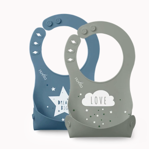 Σετ 2τμχ Σαλιάρες Σιλικόνης Roll Up 4370 Power Blue/Sage Green Nuvita