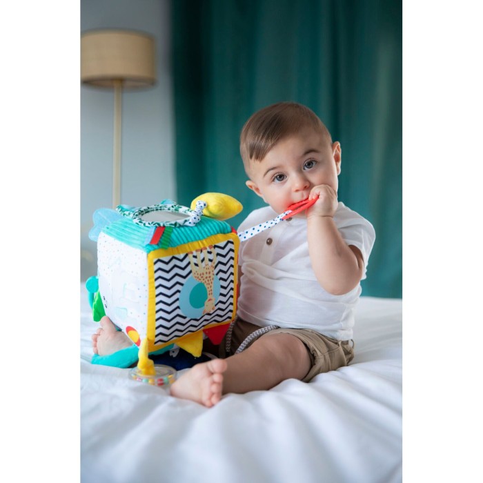 Σόφι Καμηλοπάρδαλη Αισθητηριακός Κύβος Δραστηριοτήτων Σόφι Καμηλοπάρδαλη Αισθητηριακός Κύβος Δραστηριοτήτων