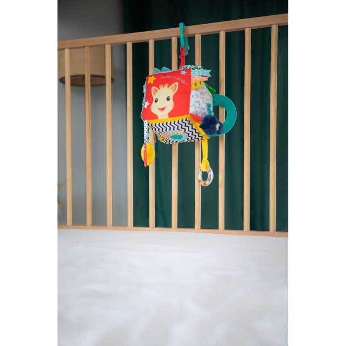 Σόφι Καμηλοπάρδαλη Αισθητηριακός Κύβος Δραστηριοτήτων Σόφι Καμηλοπάρδαλη Αισθητηριακός Κύβος Δραστηριοτήτων