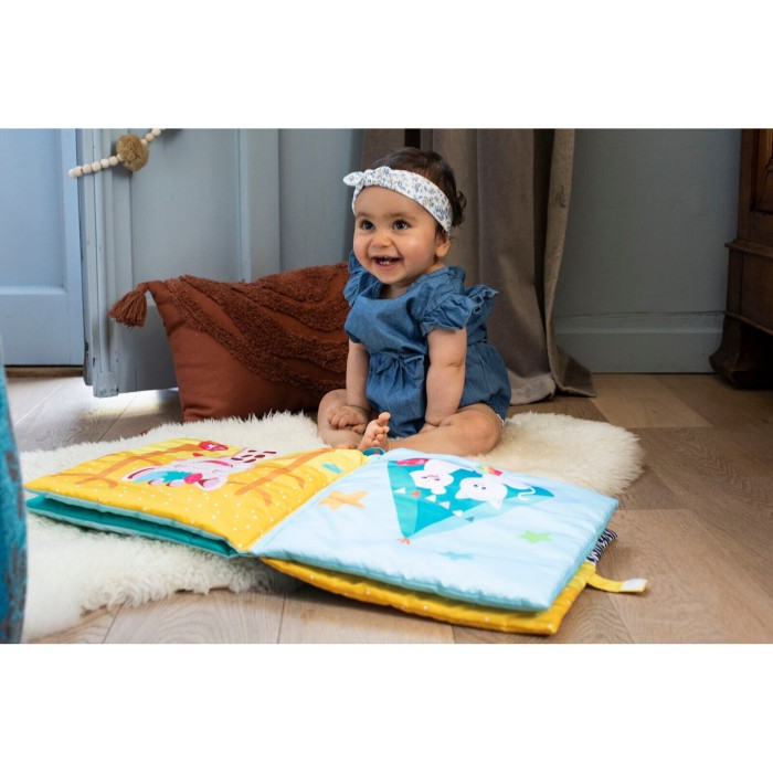 Σόφι Kαμηλοπάρδαλη Μεγάλο Yφασμάτινο Βιβλίο Mε Δραστηριότητες "Αγγίζω και παίζω" Σόφι Kαμηλοπάρδαλη Μεγάλο Yφασμάτινο Βιβλίο Mε Δραστηριότητες "Αγγίζω και παίζω"