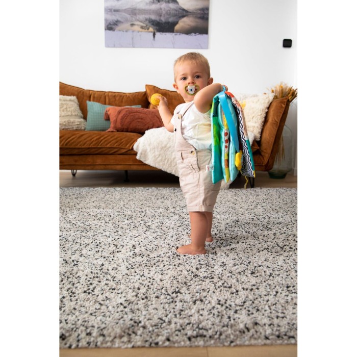 Σόφι Kαμηλοπάρδαλη Μεγάλο Yφασμάτινο Βιβλίο Mε Δραστηριότητες "Αγγίζω και παίζω" Σόφι Kαμηλοπάρδαλη Μεγάλο Yφασμάτινο Βιβλίο Mε Δραστηριότητες "Αγγίζω και παίζω"