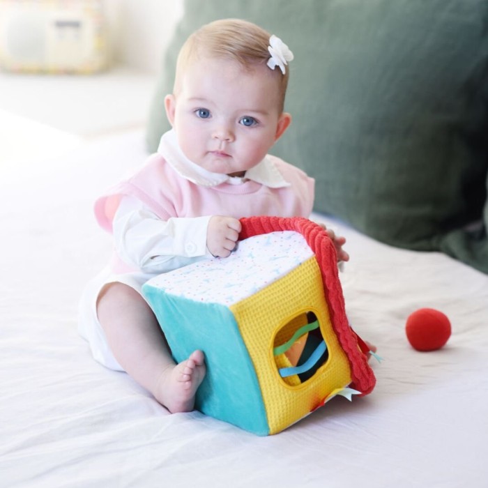 Σόφι Καμηλοπάρδαλη Το Σπιτάκι Των Ανακαλύψεων Σόφι Καμηλοπάρδαλη Το Σπιτάκι Των Ανακαλύψεων