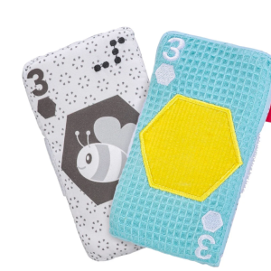 Σόφι Καμηλοπάρδαλη Μαλακές Κάρτες Δραστηριοτήτων Που Διεγείρουν Τις Αισθήσεις Tου Mωρού Σόφι Καμηλοπάρδαλη Μαλακές Κάρτες Δραστηριοτήτων Που Διεγείρουν Τις Αισθήσεις Tου Mωρού