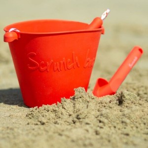 Scrunch Κουβαδάκι από ανακυκλώσιμη σιλικόνη Traditional Red Scrunch Κουβαδάκι από ανακυκλώσιμη σιλικόνη Traditional Red