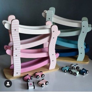 Ξύλινη Διαδρομή Για Αυτοκίνητα Ροζ Jabadabado Ξύλινη Διαδρομή Για Αυτοκίνητα Ροζ Jabadabado