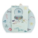 Ξύλινο Βαλιτσάκι Με Σύνεργα Ψαρέματος & Μαγνήτη Jabadabado Ξύλινο Βαλιτσάκι Με Σύνεργα Ψαρέματος & Μαγνήτη Jabadabado